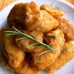 Панирани пилешки хапки с кисело мляко