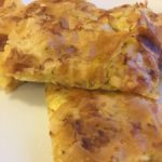 Приготвяне на баница с тиквички и сирене