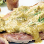 Приготвяне на вкусни свински флейки с мляко на фурна
